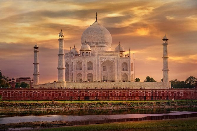 Private Day trip to Agra with Taj Mahal,Fort and lunch at 5 Star - The Delhi pickup and four-hour road journey