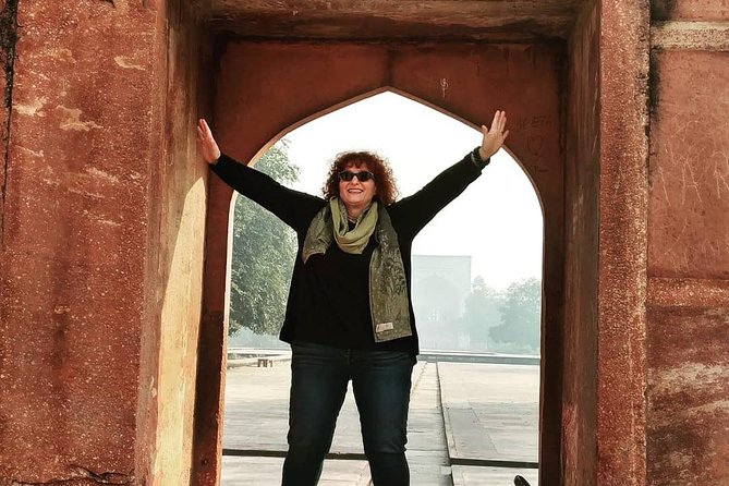 Private Day Trip to Taj Mahal & Agra Fort from Delhi - Guides, drivers, and how to protect your day