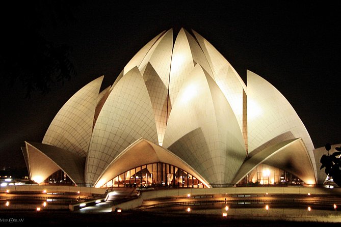 Private Delhi City Tour Including New Delhi and Old Delhi - Qutub Minar and the final tower