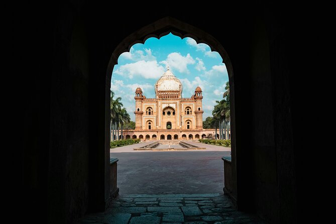 Private Delhi City Tour-Old Delhi, New Delhi and Major Attraction - Red Fort, seen from the outside