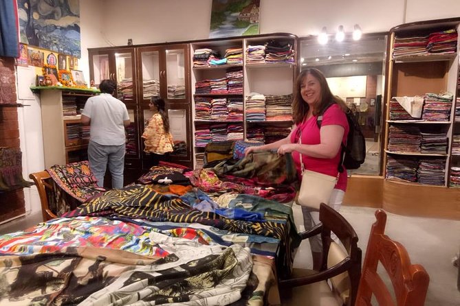 Private Delhi Shopping Tour with Female Expert - Chandni Chowk: Old Delhi shopping at full volume