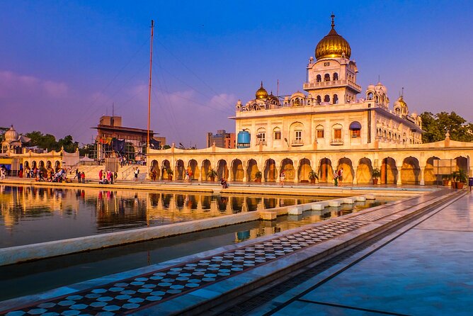 Private Delhi Spiritual and Temples Tour - Khari Baoli and the Smell of Old Delhi