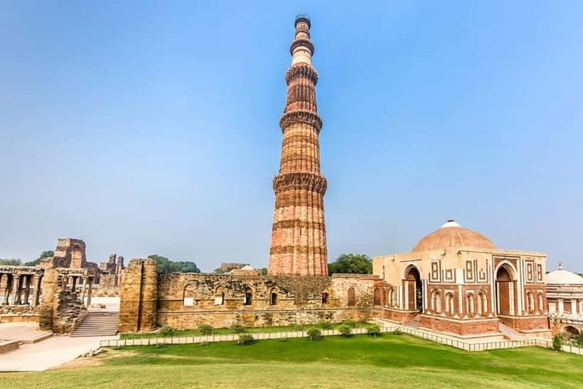 Private Full Day City Tour of Old and New Delhi Tour - India Gate, Rashtrapati Bhavan, and Parliament