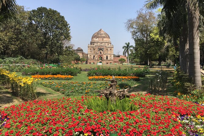 Private Full Day Delhi Tour -Old and New Delhi Highlights - Lotus Temple and a change of religious setting