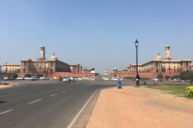 Private Full Day Delhi Tour -Old and New Delhi Highlights - Jama Masjid and the first look at Old Delhi