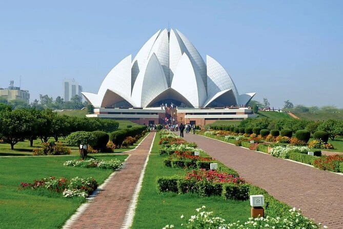 Private Full Day New and Old Delhi City Tour - Red Fort and the Mughal start