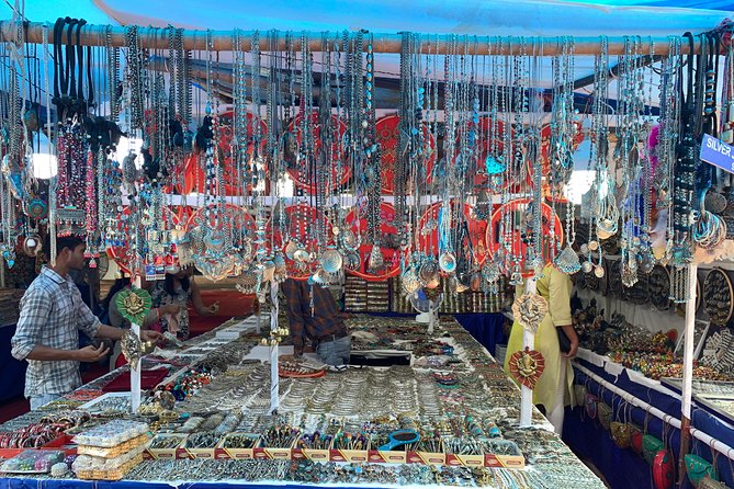 Private Full Day Shopping Tour in New Delhi - Price, transport, and what you get for $26.84