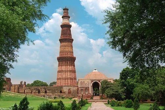 Private Golden Triangle Tour 2 Nights & 3 Days - Day 1: Delhi’s India Gate and the road to Agra