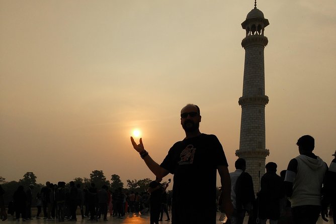 Private Guided Tour Tajmahal and Agra from New Delhi - What the private guide changes