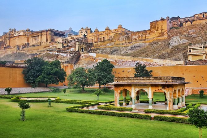 Private Jaipur Tour by Express Train from Delhi - Hawa Mahal and Jaipur’s famous pink facade