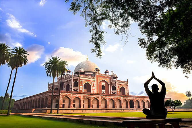 Private Luxury Full Day New and Old Delhi City Tour - India Gate, Parliament House, and the presidential avenue