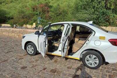 Private New Delhi Arrival Transfer Airport to Hotel/Accommodation