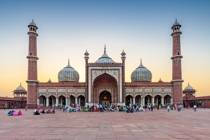 Private Old and New Delhi City Sightseeing Tour - Chandni Chowk by rickshaw