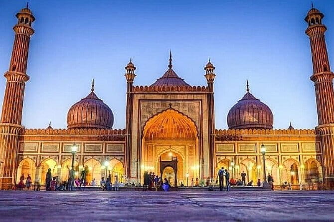 Private Old and New Delhi Full-Day Guided Tour all Inclusive - Akshardham’s Monumental Scale