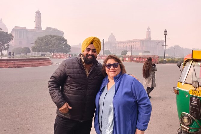 Private Old and New Delhi Sightseeing Tour - Gurudwara Bangla Sahib