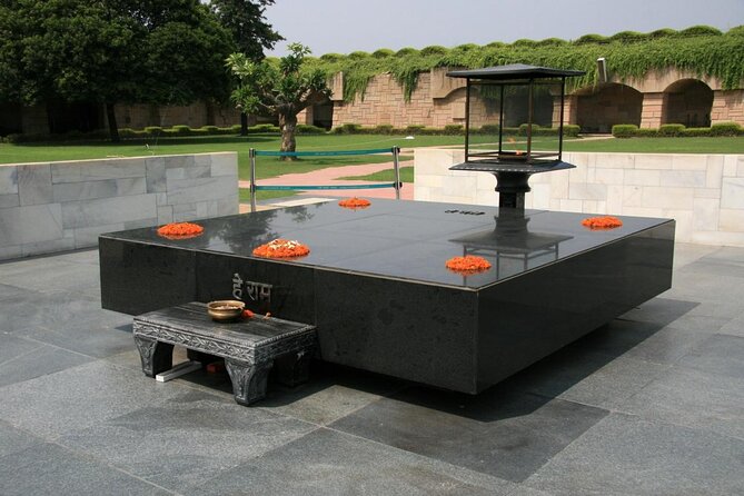 Private Old and New Delhi Tour in 8 Hours With Entrances and Lunch - Key points to know before booking