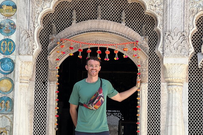 Private Old Delhi Heritage and Spice Market Tour - Starting near Jama Masjid and finding your guide