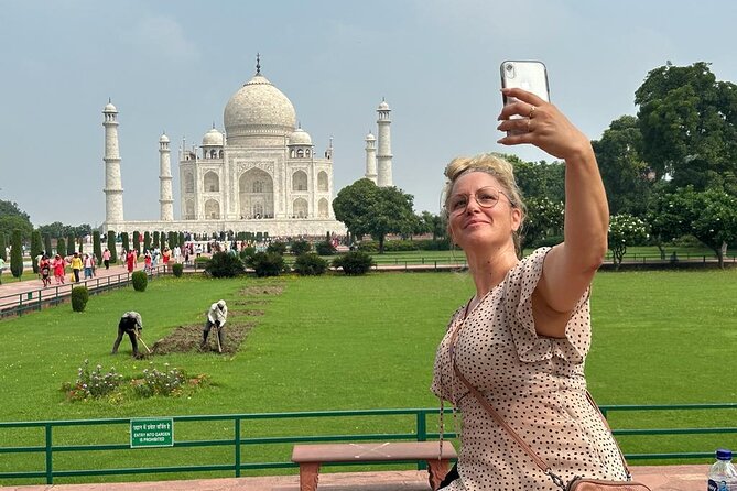 Private One Day Taj Mahal & Agra City Tour by Ac Car-All Included - Seeing the Taj Mahal before the crowds build