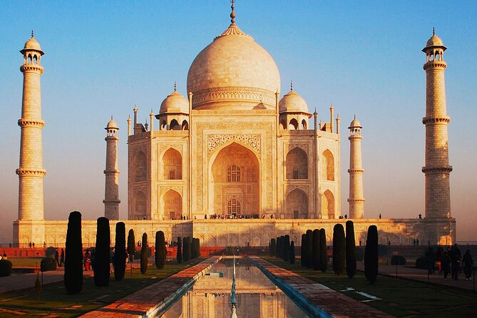 Private Same Day Tour To Taj Mahal From Delhi By Car - Entering the Taj Mahal with a private guide