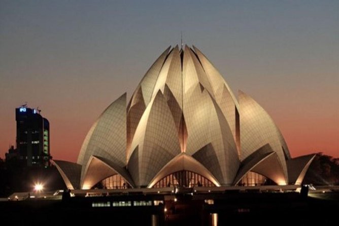 Private Spiritual Tour: Akshardham Temple, Lotus Temple & ISKCON in South Delhi - What the $69.86 price really buys
