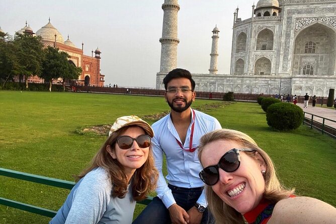Private Sunrise Taj Mahal Tour from Delhi by Car - All inclusive - Entering the Taj Mahal with a private guide