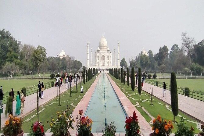 Private Taj Mahal & Agra Day Trip by Car From Delhi All Inclusive - Agra Fort gives the day some scale