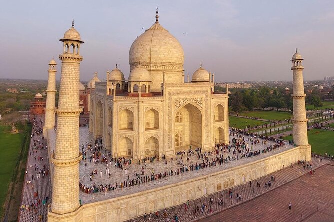 Private Taj Mahal Agra Overnight Tour from Delhi - What the private guide adds