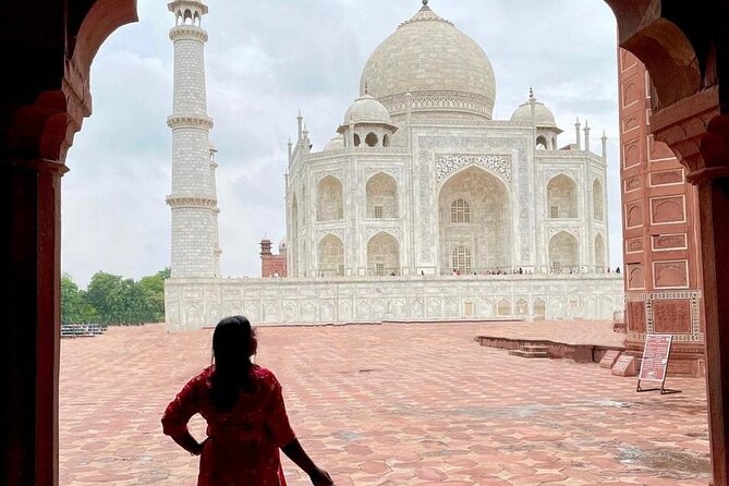 Private Taj Mahal and Agra Day Trip from Delhi by Car with Lunch - The early road to Agra