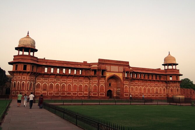 Private Taj Mahal and Mathura tour from Delhi to by car - Private Car Travel From Delhi