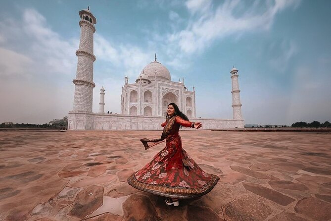 Private Taj Mahal Day Trip with Guide & Lunch - Agra Fort adds the Mughal story behind the marble