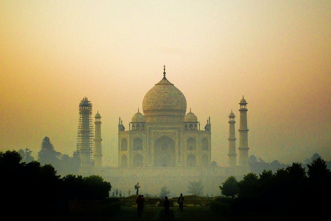 Private Taj Mahal India Sunrise Tour - Entering the Taj Mahal before the crowds
