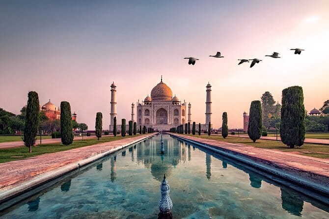 Private Taj Mahal Sunrise Tour and Agra Sightseeing from Delhi - Agra Fort and the Mughal court