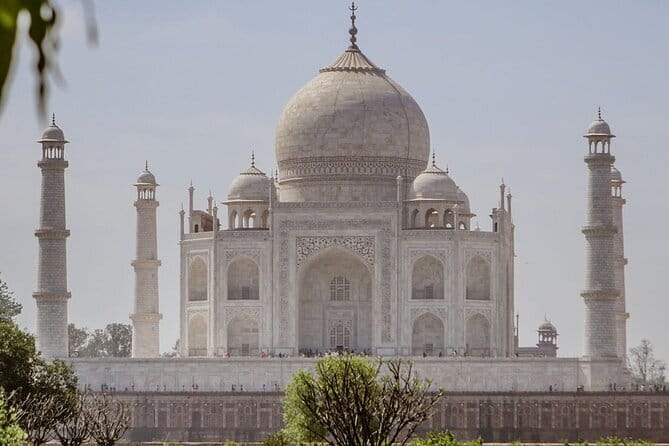 Private Taj Mahal Tour from Delhi - The guide and driver make the difference