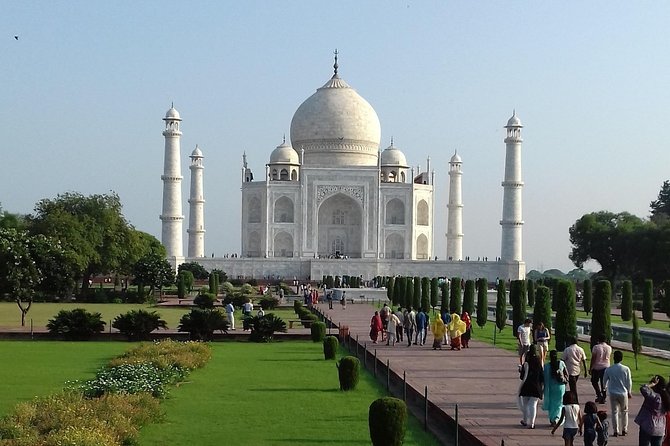 Private Tour of Taj mahal from Delhi by Train in 90 Min - Why a private guide changes the visit