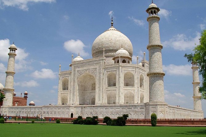 Private Tour: One Day Trip To Agra from Delhi by Car Visit Taj Mahal & Agra Fort - Three hours at the Taj Mahal