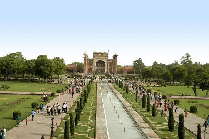Private Tour:Sunrise Taj Mahal Love Tour From Delhi including Agra fort - What the $62 price really covers
