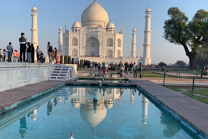 Private Transfer From New Delhi Airport /Hotel to Agra - Hotel pickup in Delhi, Noida, or Gurugram