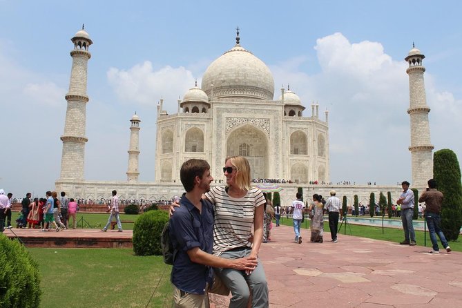 Private Trip to Taj Mahal With Front & Reverse View - Entering the Taj Mahal around 10:00