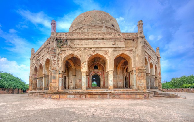 Private Walking Tour: South Delhi Heritage including Qutub Minar and Mehrauli Archaeological Park - Private transport and guide quality