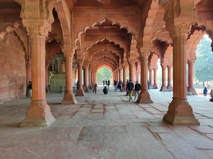 Red Fort Skip-the-Line E-tickets & guide Delhi transfers - Why the guide can make or break the experience
