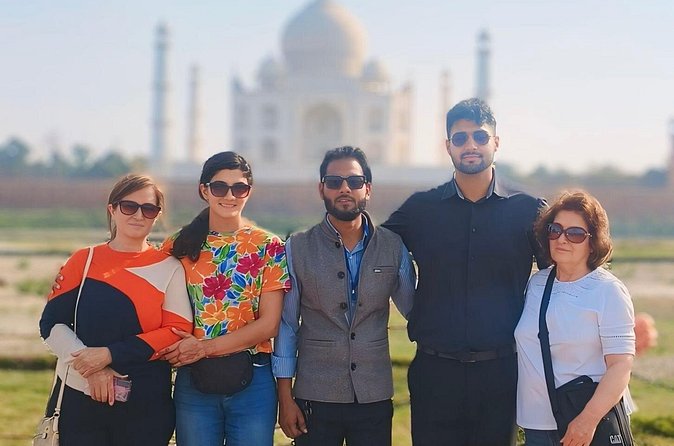 Same Day Agra Tour to Taj Mahal, Agra Fort & Itmad-ud-Daula - Who should book this Agra experience?