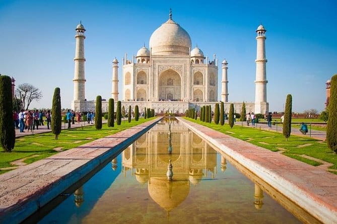 Same Day Agra Trip by Car from Delhi - All Inclusive - The guide can shape the whole day