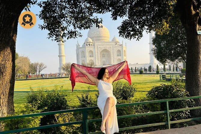 Same Day luxury Taj Mahal and Agra Fort Tour from Delhi by Car - Lunch at the DoubleTree by Hilton Hotel Agra