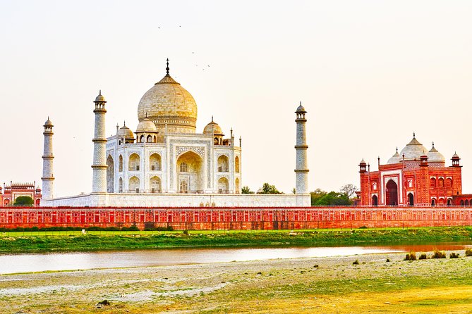 Same Day Mathura and Vrindavan Tour with Taj Mahal from New Delhi - Prem Mandir, Banke Bihari, and ISKCON