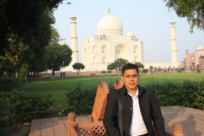 Same Day Taj Mahal & Agra Fort Tours ( Delhi- Agra-Delhi ) - The return to Delhi around 6:00 PM