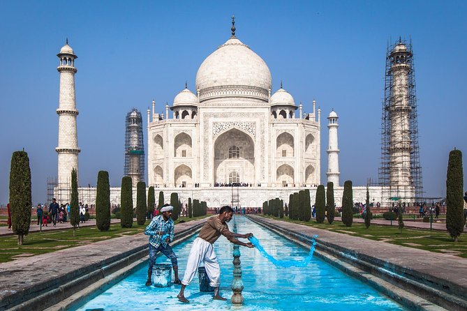 Same Day Taj Mahal Agra Tour - The 6:00 a.m. departure from Delhi