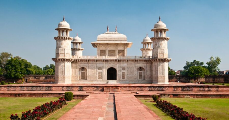 Same Day Taj Mahal, Fort & Baby Taj Tour from Delhi by Car - The long Delhi to Agra drive