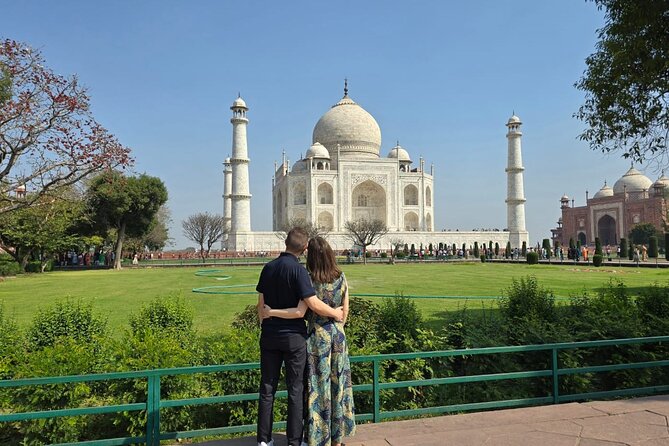 Same Day Taj Mahal Photography Tour by Car - Entering the Taj Mahal with a camera in mind