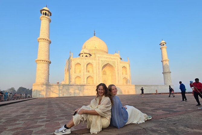 Same Day Taj Mahal Photography Tour by Car - What the guide service adds to the day