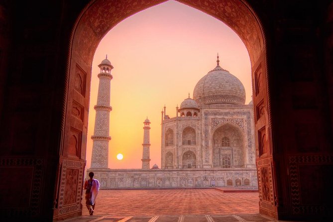 Same Day Taj Mahal Tour by Car from New Delhi - Reaching Agra in a private car